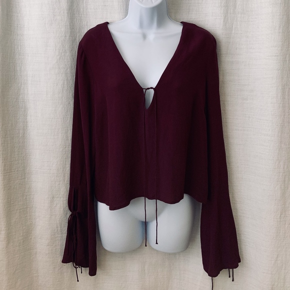 Lovers + Friends Tops - NEW! Lovers & Friends Merlot Petal Top!